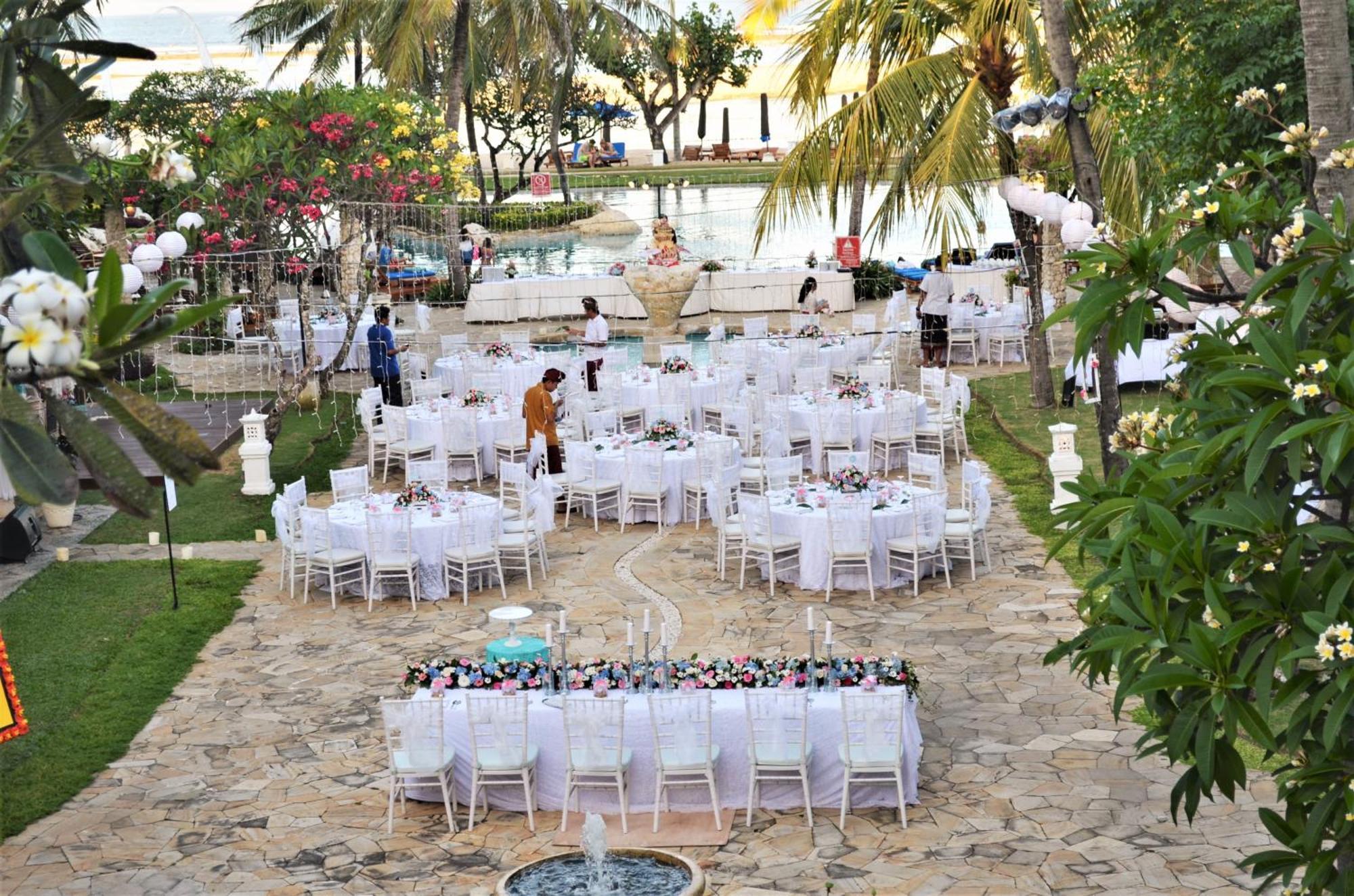 فندق نيكو بالي بينوا بيتش نوسا دوا المظهر الخارجي الصورة A wedding reception at a resort