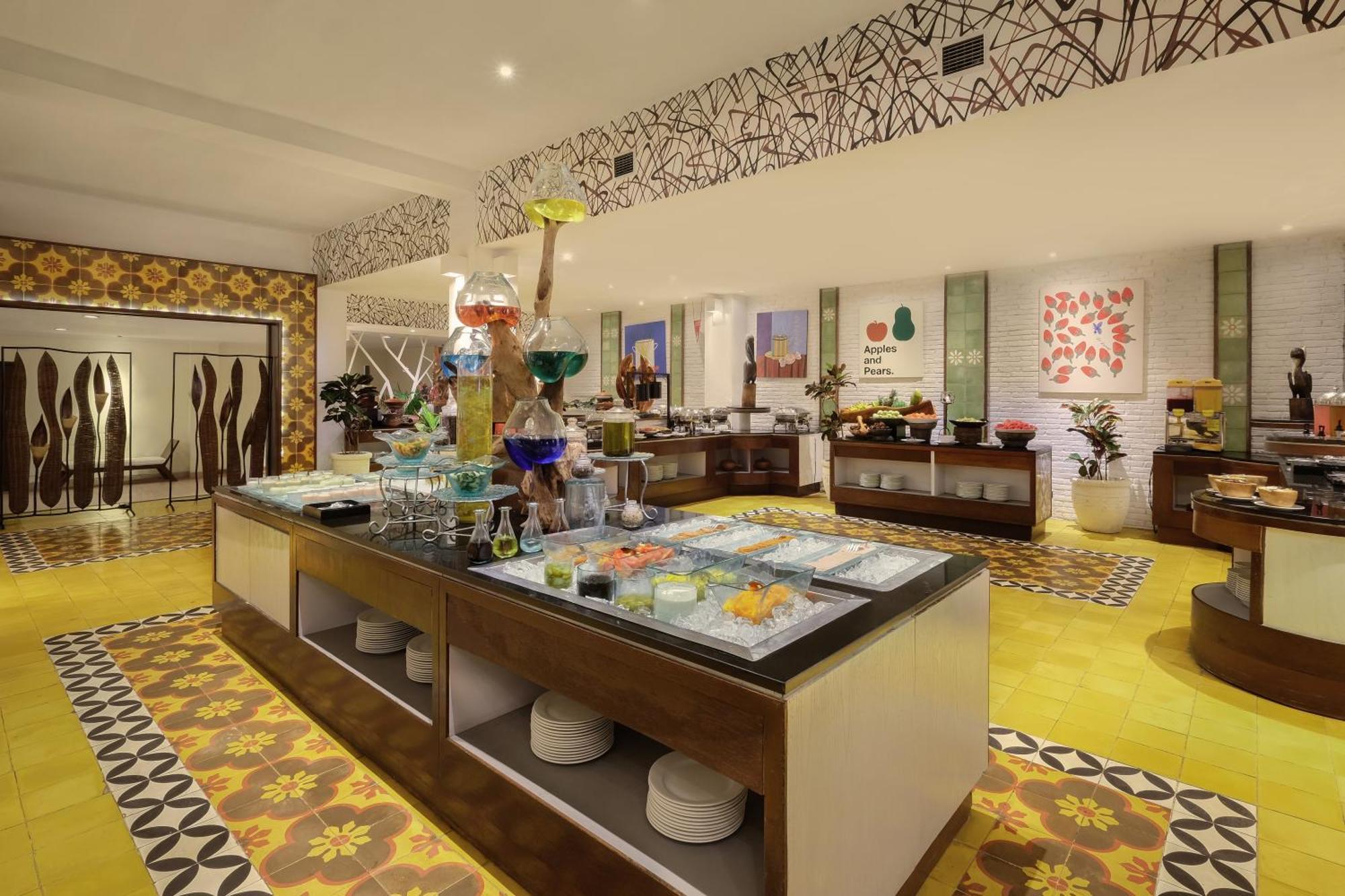 فندق نيكو بالي بينوا بيتش نوسا دوا المظهر الخارجي الصورة The buffet at the hotel